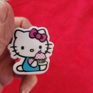 Hello Kitty Cupcake Ring